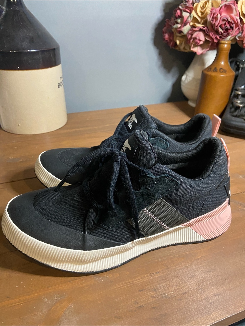 Sorel Black and Pink Low-Top Women's Sneakers